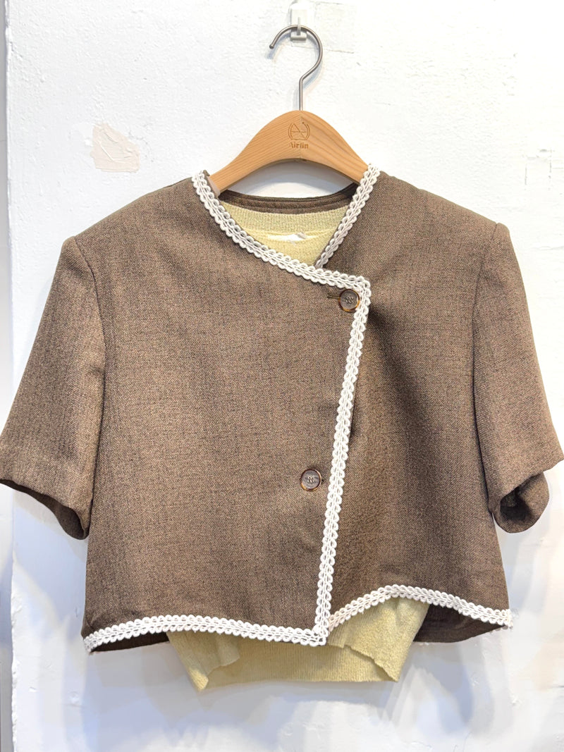 Brown casual short jacket