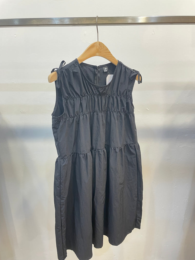 Ribbon shoulder gathered dress