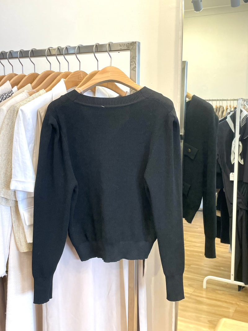 Elegant Black Cardigan – Long Sleeves with Gold Button Accents