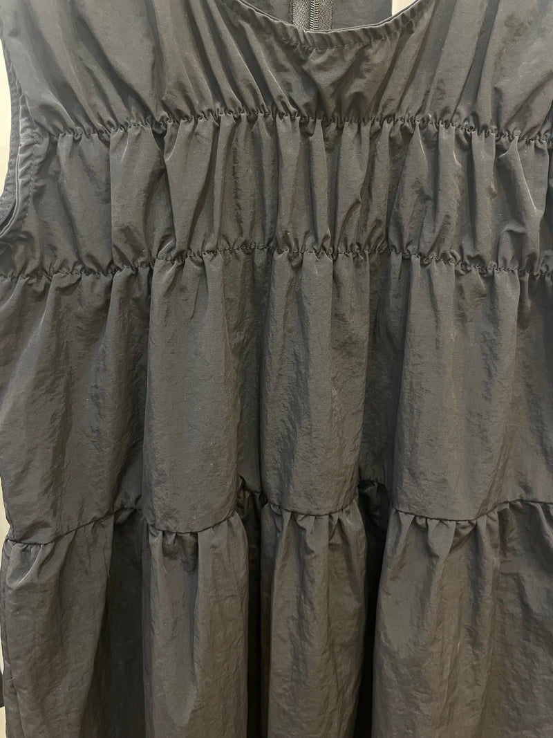 Ribbon shoulder gathered dress