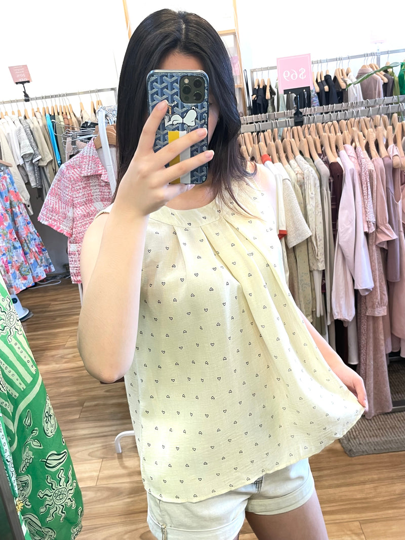Heart-Dot Pleated Sleeveless Blouse