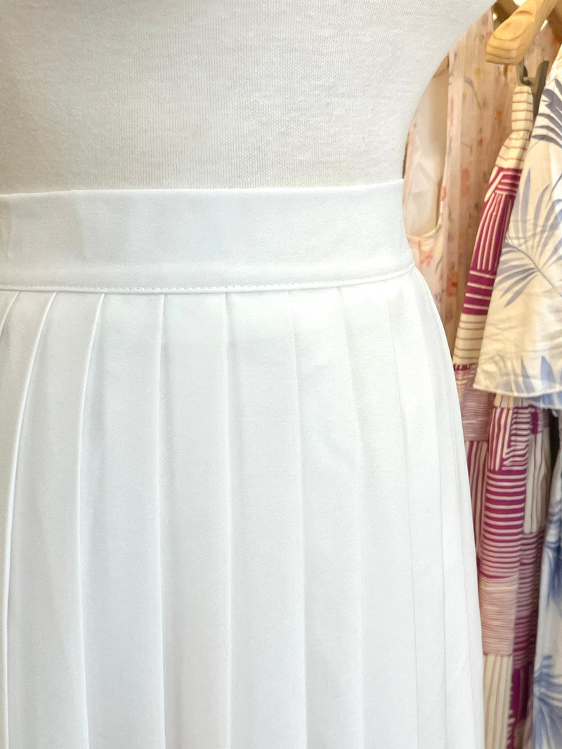 White Pleated Long Skirt