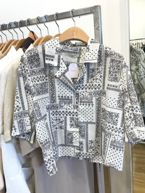 Summer White Sketch Crop Shirt