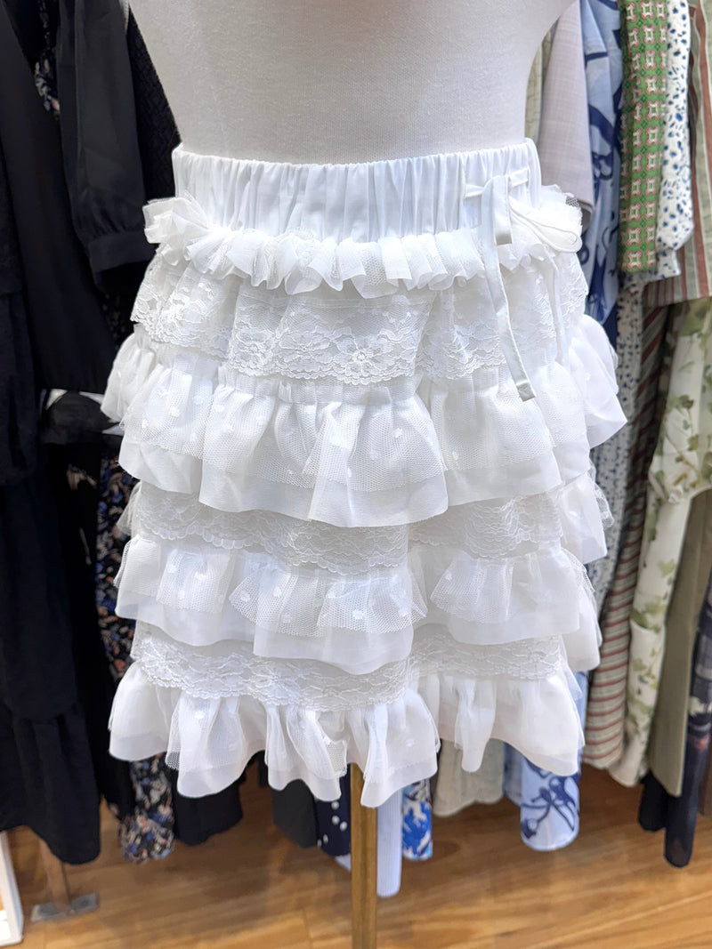 Dreamy White Lace Tiered Short Skirt