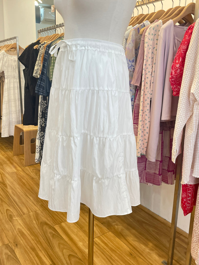 Mid summer skirts-black/White