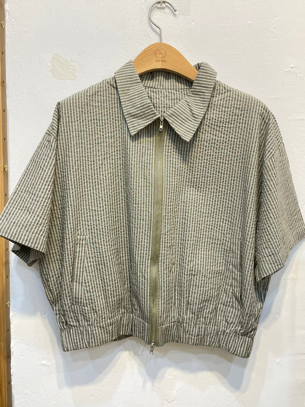 Green Striped Short-Sleeve Zip-Up Jacket