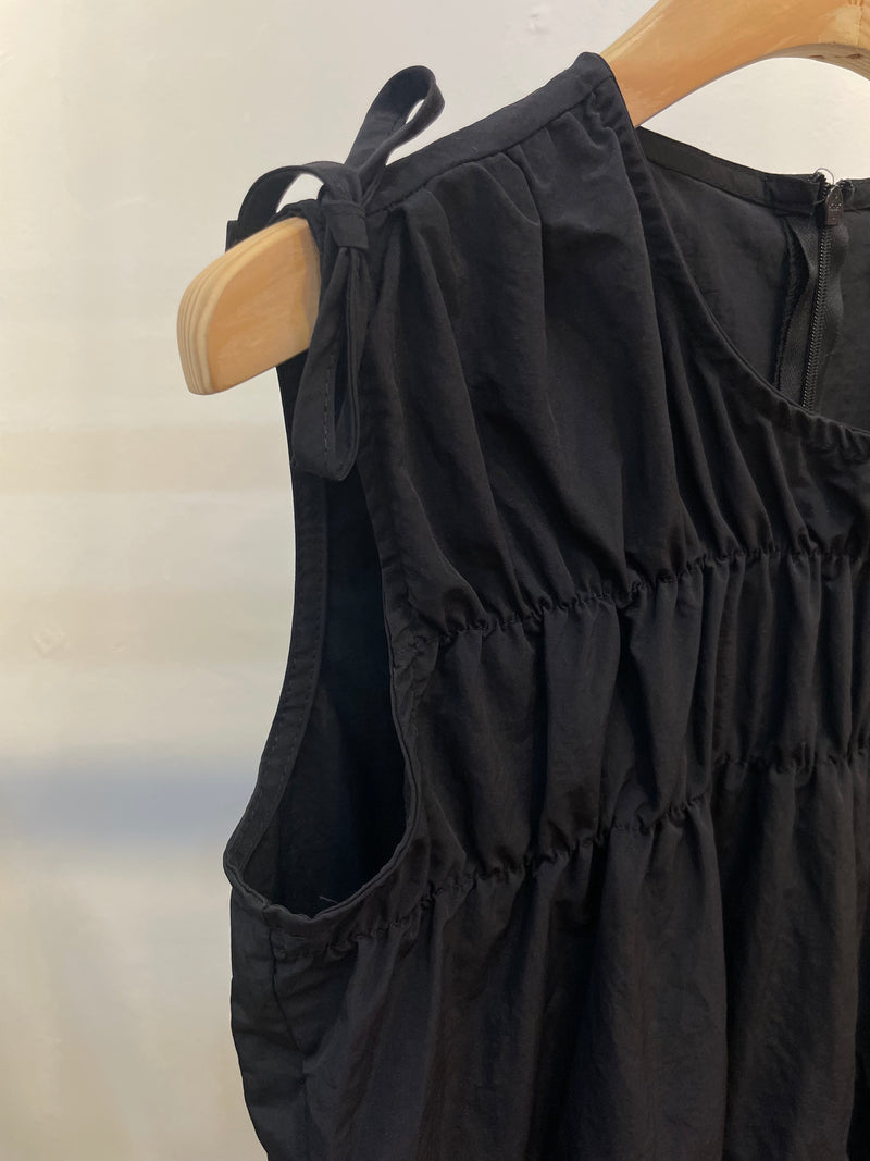 Ribbon shoulder gathered dress