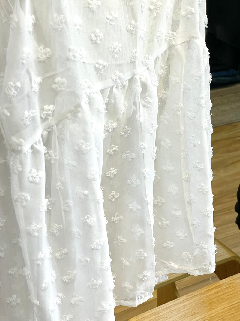 Sheer Lace Cami Dress – Layered Summer Look with Delicate Floral Detail