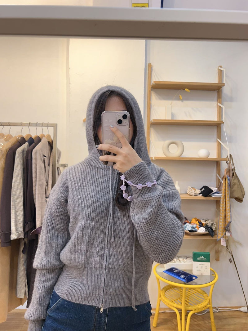 Hooded knitted jacket