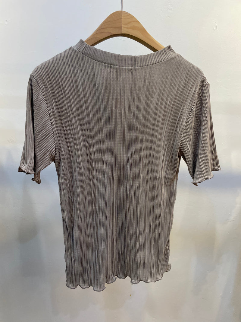 Simple summer plated tops