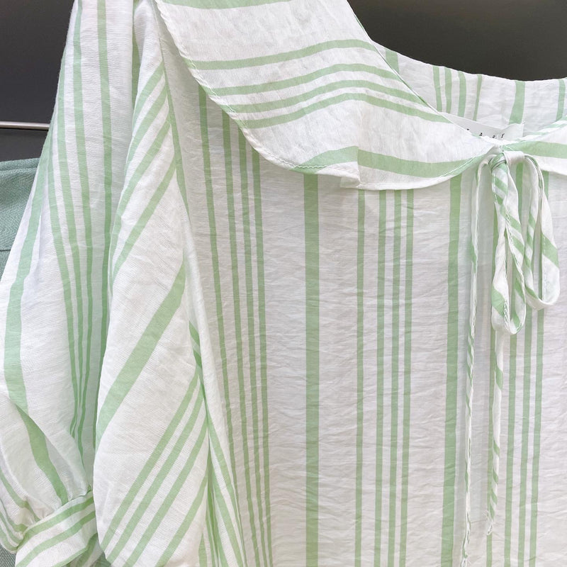 Light green puff blouse